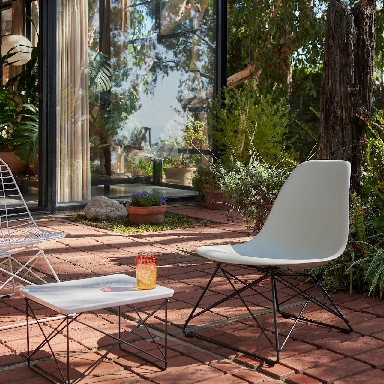 Eames RE Plastic Side Chair LSR 03 Poppy Red, Chromed Base