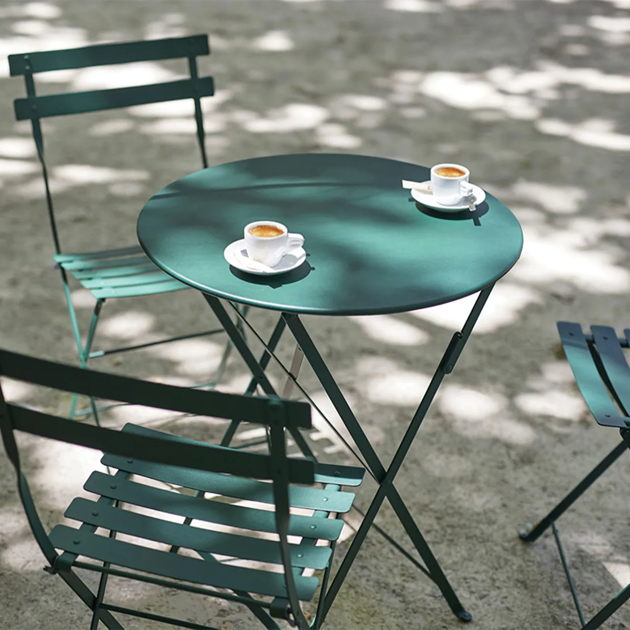Bistro matgrupp bord 77cm & 2 metall stolar